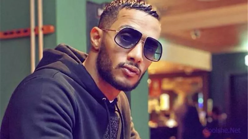 محمد رمضان يخطف الانظار بسيارة فارهة.. صور