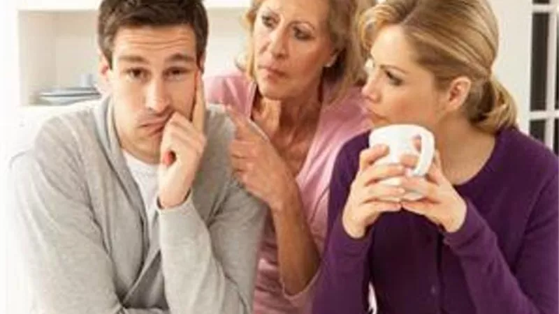 استشاري نفسي تحذر الفتيات: هذه علامات 