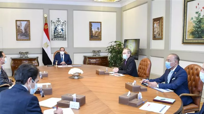 الرئيس السيسي يلتقي رئيس مجموعة 