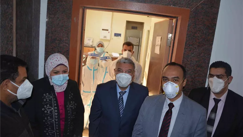 محافظ المنيا يعتمد 4 مراكز للتطعيم بلقاح كورونا بالمنيا