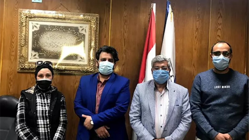 نقيب اطباء بنى سويف يهنئ قيادات فرع بنى سويف للتأمين الصحى