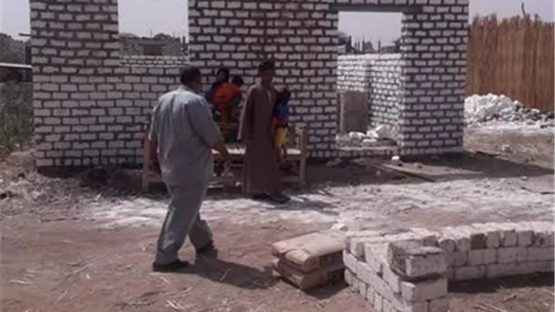 إزالة حالة تعدى بالبناء على مساحة قيراط بأرمنت جنوب غرب الأقصر