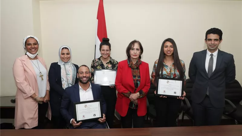 سفراء الإعلام الجديد يشاركون فى الحملة التوعوية بمخاطر الاتجار بالبشر والهجرة غير الشرعية