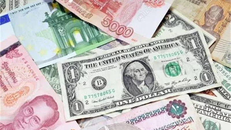 ارتفاع سعر الدولار الأمريكى أمام الجنيه بقيمة 3 قروش