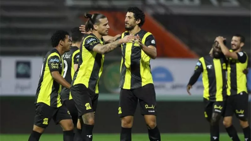 اتحاد جدة يطلب حكام أجانب لمواجهة الهلال بالدورى