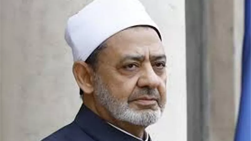 الإمام الأكبر يعزي الشيخ محمد بن راشد في وفاة أخيه