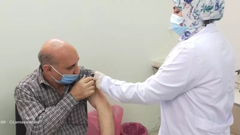 بدء تلقى لقاح كورونا للأطقم الطبية والمواطنين بمستشفى دكرنس العام