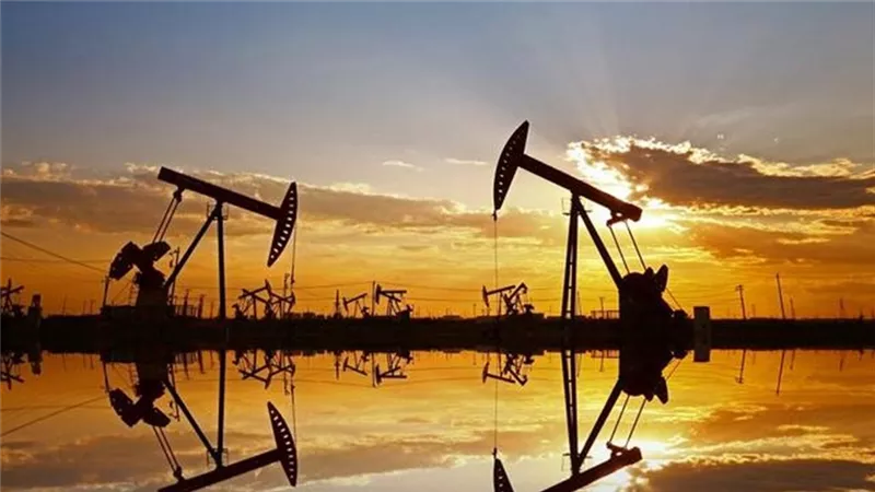 أسعار النفط تواصل مكاسبها وتقفز بنحو 6%