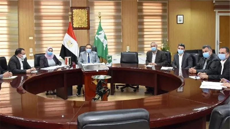 محافظ الشرقية يؤكد على: تطوير الأندية والمنتزهات