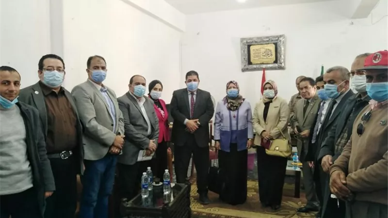 زيارة ميدانية للجنة جامعة الزقازيق العلمية لمشروع تدوير المخلفات بأرض الفدان مركزمنياالقمح