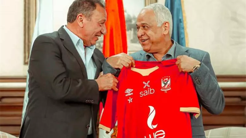 أول تعليق لـ فرج عامر عقب زيارة الخطيب لنادى سموحة