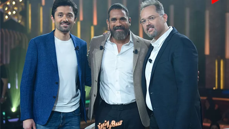شاهد.. أسرار رفض محمود عبد العزيز دخول نجليه للوسط الفني