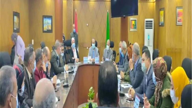 وكيل التعليم بالقليوبية يجتمع بقيادات المديرية لمناقشة ملفات هامة