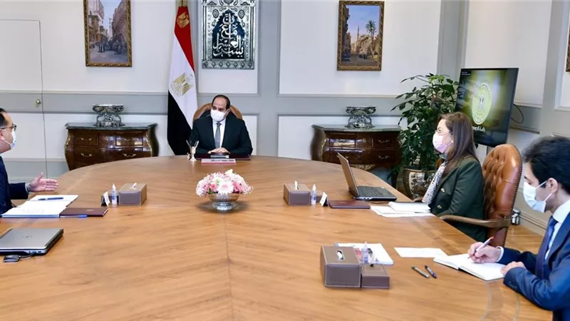 الرئيس السيسي يستعرض خطة التنمية المستدامة للعام المالي 2021 / 2022