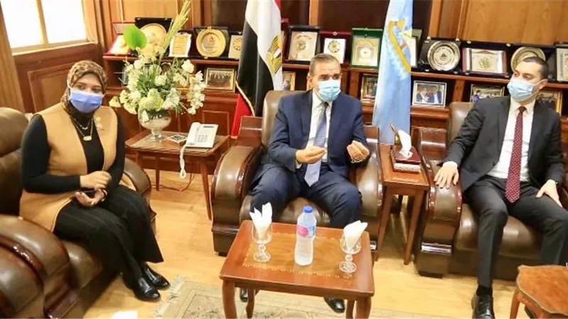 محافظ كفر الشيخ يستقبل وفد أعضاء ونواب تنسيقية شباب الأحزاب والسياسيين