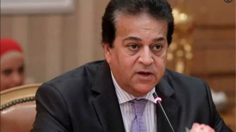 وزير التعليم العالي: إغلاق كيان وهمي بالإسكندرية