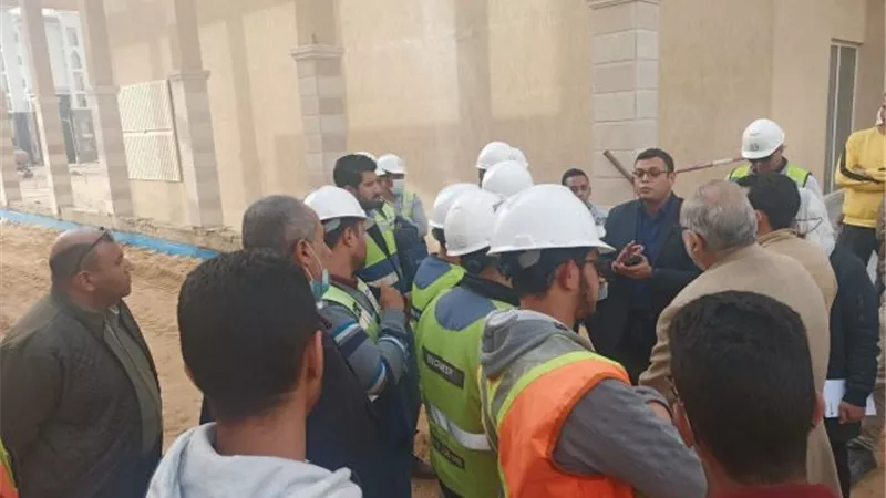 الشربينى يوجه تحذيرات شديدة اللهجة للشركات العاملة فى العاصمة الإدارية.. تعرف عليها