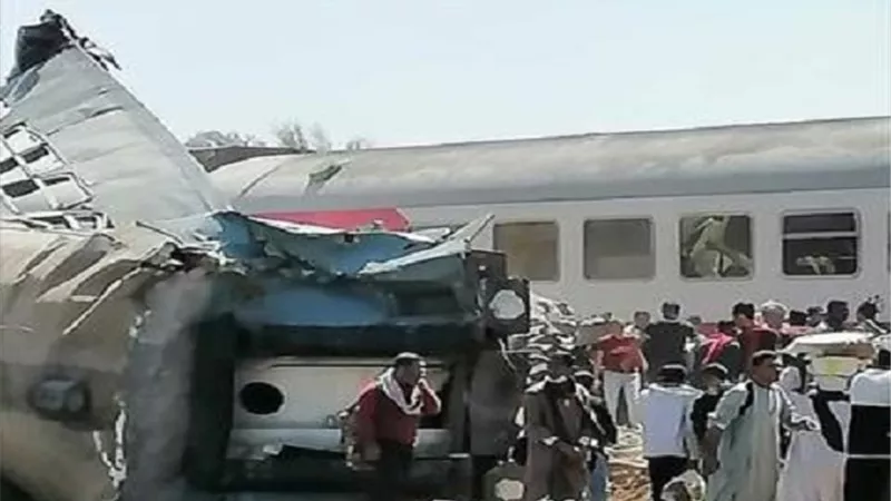 النائب العام يأمر بالتحقيق العاجل فى حادث قطارى سوهاج