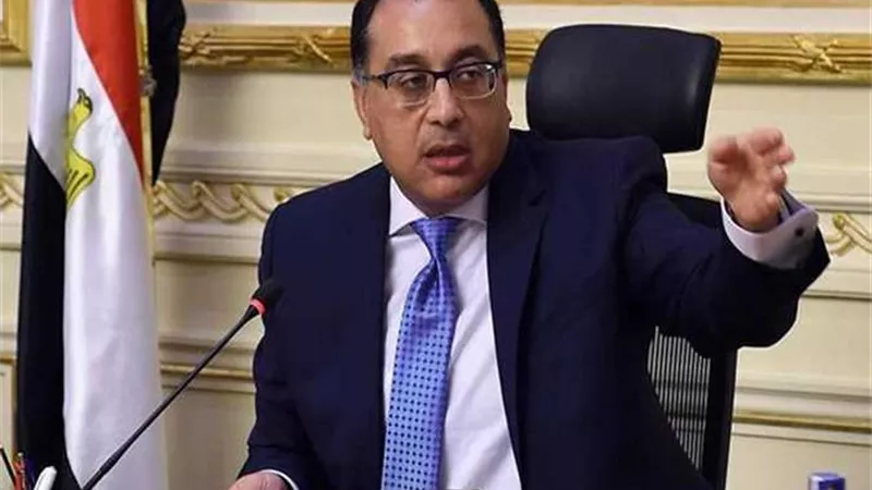 رئيس الوزراء و5 وزراء يتوجهون إلى سوهاج.. ولجنة فنية للوقوف على أسباب الحادث