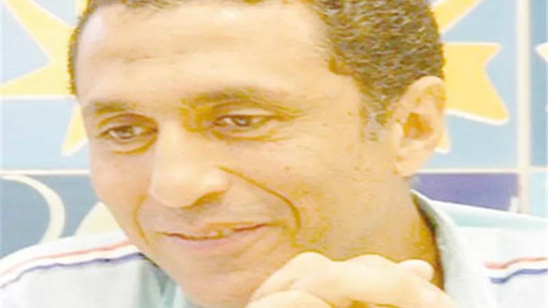 الداخلية يدافع عن القمة أمام النجوم