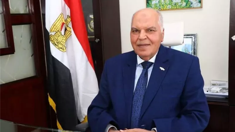 نقيب المعلمين يوجه النقابات الفرعية واللجان النقابية للتبرع بالدم لصالح مصابى قطارى الصعيد