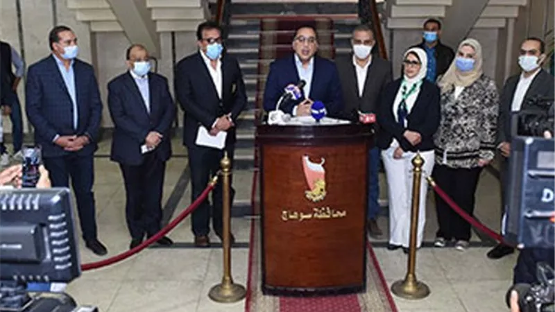 مدبولى: مضاعفة التعويضات لتصل إلى 100 ألف جنيه لأسر المتوفين بحادث قطارى سوهاج