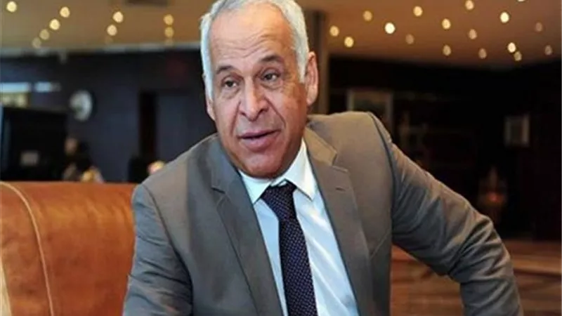 فرج عامر يوضح حقيقة انضمام نجم سموحة للأهلى