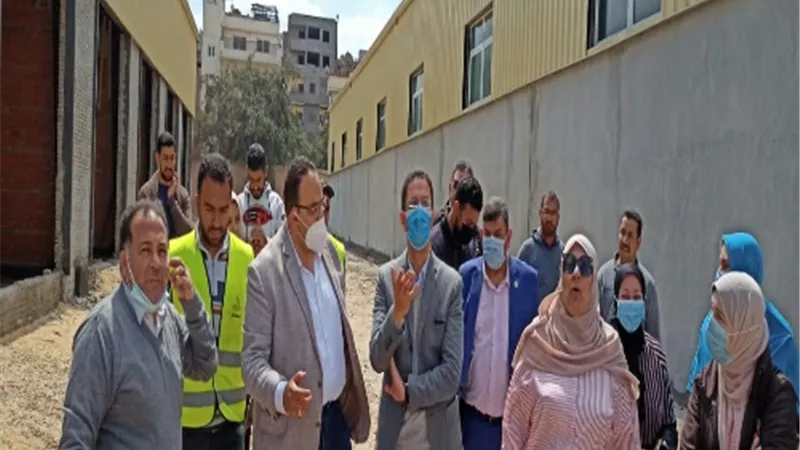 القائم بأعمال رئيس جامعة بنها يتفقد مشروع مبنى المعامل المركزية وتجديد الملاعب