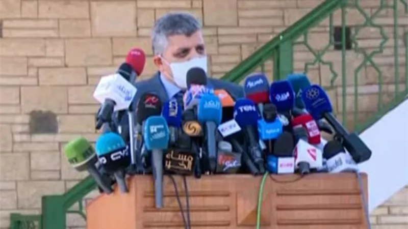اسامة ربيع : تم التعامل مع حادث الجنوح بسرعة ونقدم كل الخدمات للسفن العالقة بسبب السفينة الجانحة