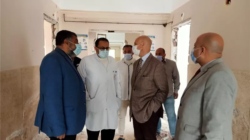 وكيل وزارة الصحة بالشرقية يتفقد أعمال التطوير بمستشفي حميات الزقازيق