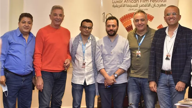 مائدة مستديرة تناقش تأثير المنصات الرقمية علي صناعة السينما التقليدية