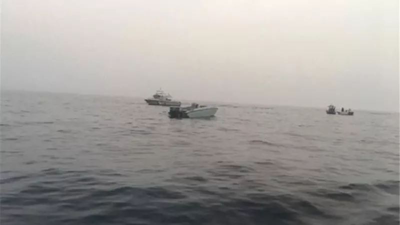 التحالف العربي يحبط هجومًا حوثيًا بزورقين مفخخين من مدينة الحديدة