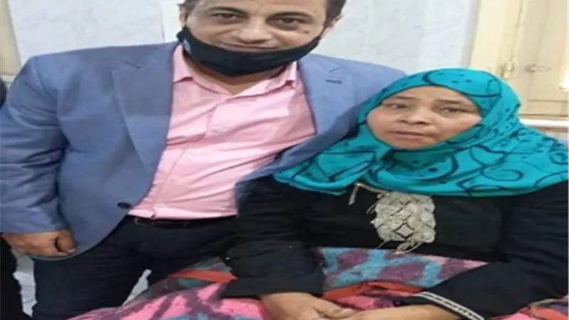 زعيم الأغلبية بمجلس النواب يتكفل بسكن ومعاش شهرى لسيدة القطار 