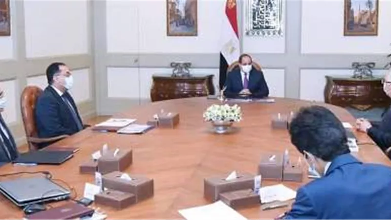 الرئيس يطلع علي تفاصيل المشروع القومي 