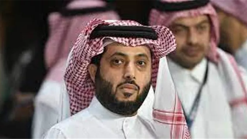 تركى آل الشيخ يتبرع بـ 100 الف جنيه لأسرة كل متوفى من ضحايا قطارى سوهاج