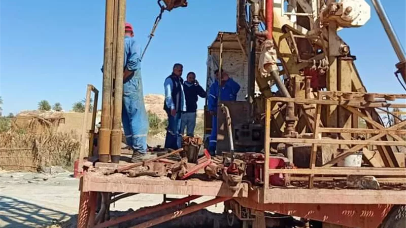 حفر ١٢ بئر مياة جديد بواحة سيوة