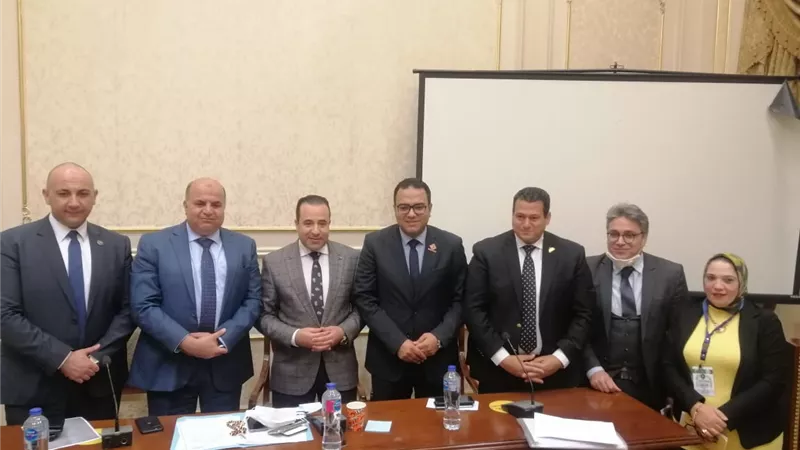 المصرية للاتصالات: انشاء ١٠٠٠ محطة محمول في القرى والاقاليم لتقوية شبكة الإنترنت