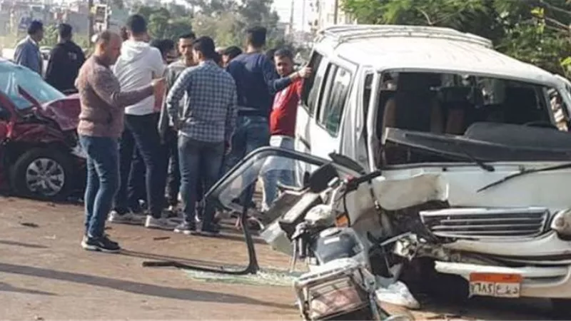 أصابة ٣ أشخاص فى حادث تصادم بالدقهلية