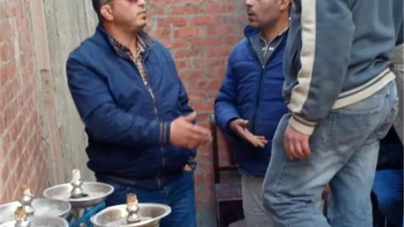 ضبط 6 شيش بمنزل حديث على طريق النخاس الزقازيق حوله صاحبه لمقهى