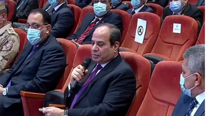 الرئيس السيسي: رد فعل المصريين على حل أزمة السفينة لافت للنظر ويجعلنا نتجاوز التحديات والازمات