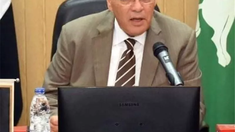 الأجهزة التنفيذية تتصدى لإستكمال أعمال بناء مخالف فى الزقازيق