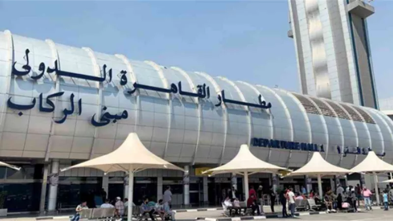 اليوم.. 200 رحلة تنقل قرابة 20 ألف راكب بمطار القاهرة