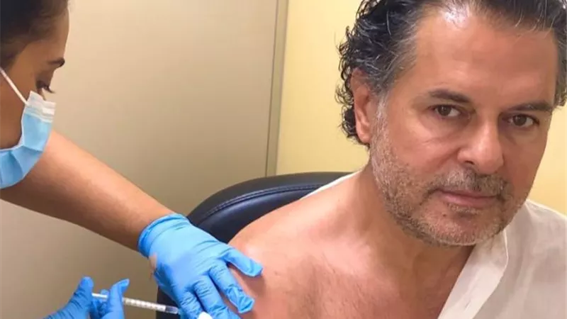 راغب علامة يتلقى لقاح فيروس كورونا .. ويوجه شكر لدولة الامارات