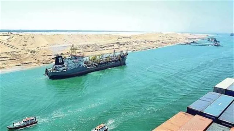 الحركة عادت لشريان الملاحة العالمى .. 240 سفينة عبرت القناة بعد تعويم ايفرجيفن