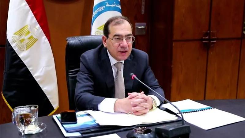 وزير البترول ناعيا الجنزورى: سخر علمه وجهده لخدمة الوطن