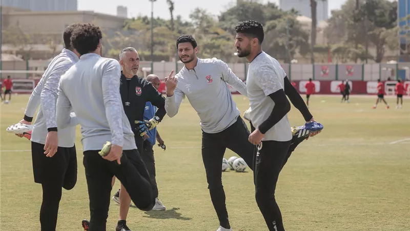 مران قوي لرباعي حراس المرمى في مران الأهلي