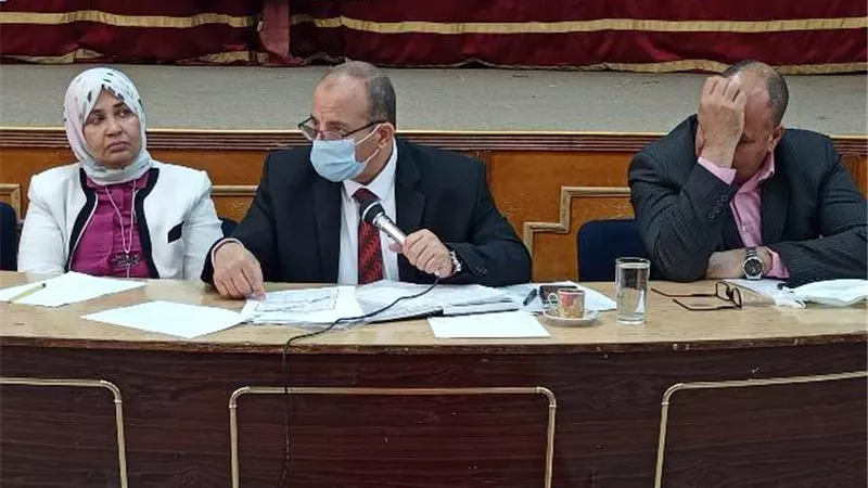 تخصيص 10 قاعات بـ 5 مدارس ثانوية بقنا لإعداد وتجهيز بنك الأسئلة للمرحلة الثانوية