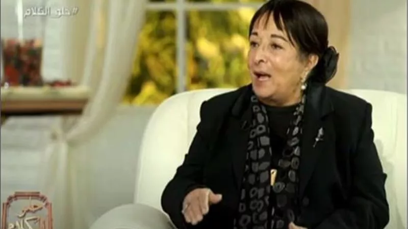 بالفيديو.. سميرة عبد العزيز: تزوجت في تونس شفويًا بدون توثيق