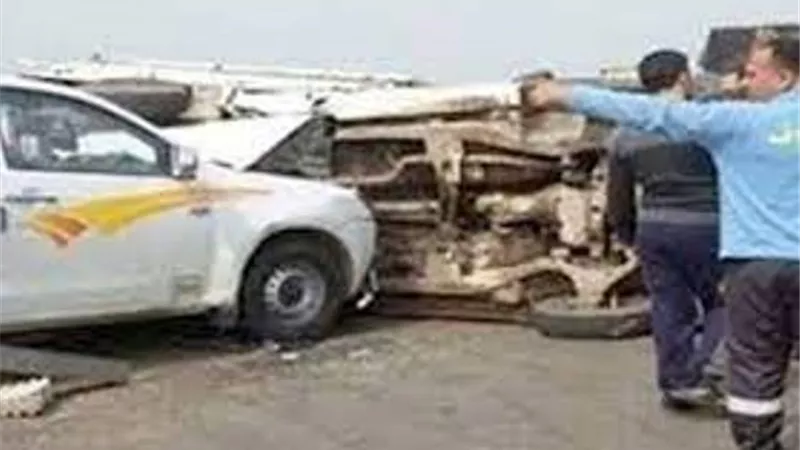 مصرع شخص وإصابة اثنين اخرين في تصادم سيارتين بالإسماعيلية