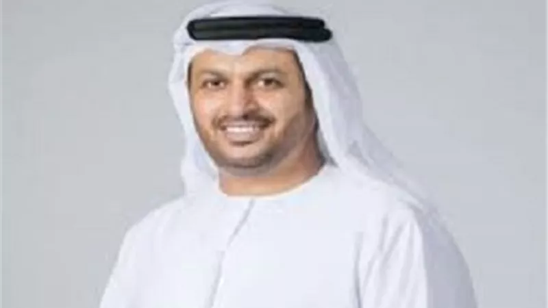 سفير الإمارات في القاهرة يفتتح الجناح الإماراتي بأكاديمية هالة للفنون
